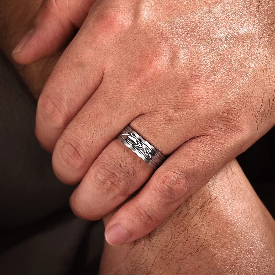 Diamond Cut Center Men's Wedding Band in Satin Finish